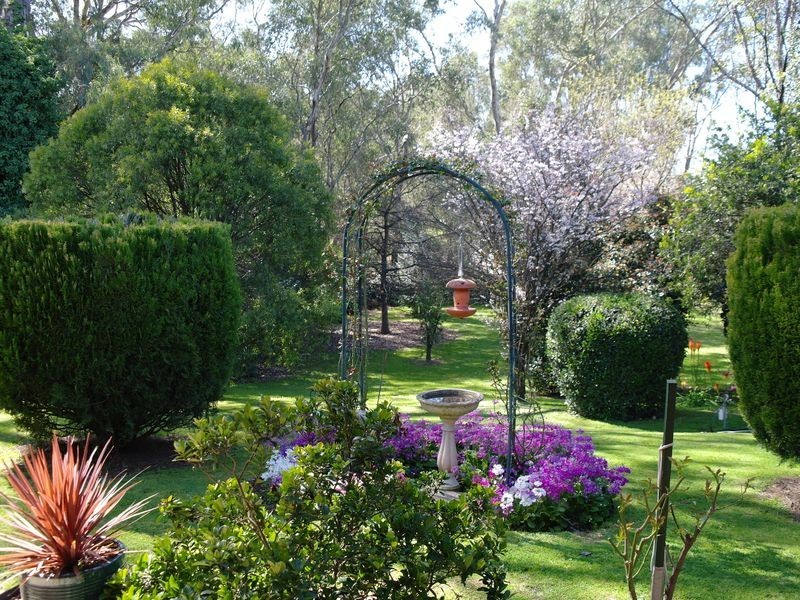 2 Ackerly Avenue, Benalla VIC 3672