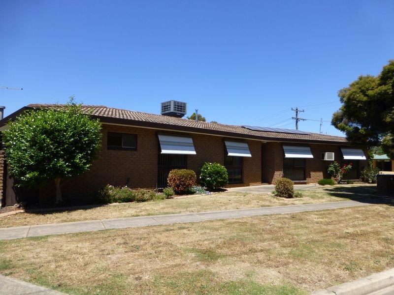 1 Oak Avenue, Benalla VIC 3672