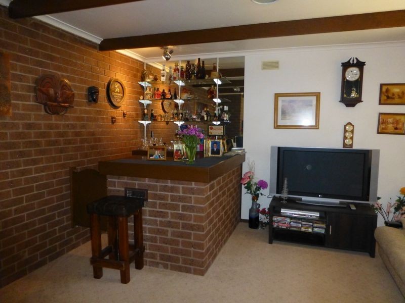 1 Oak Avenue, Benalla VIC 3672