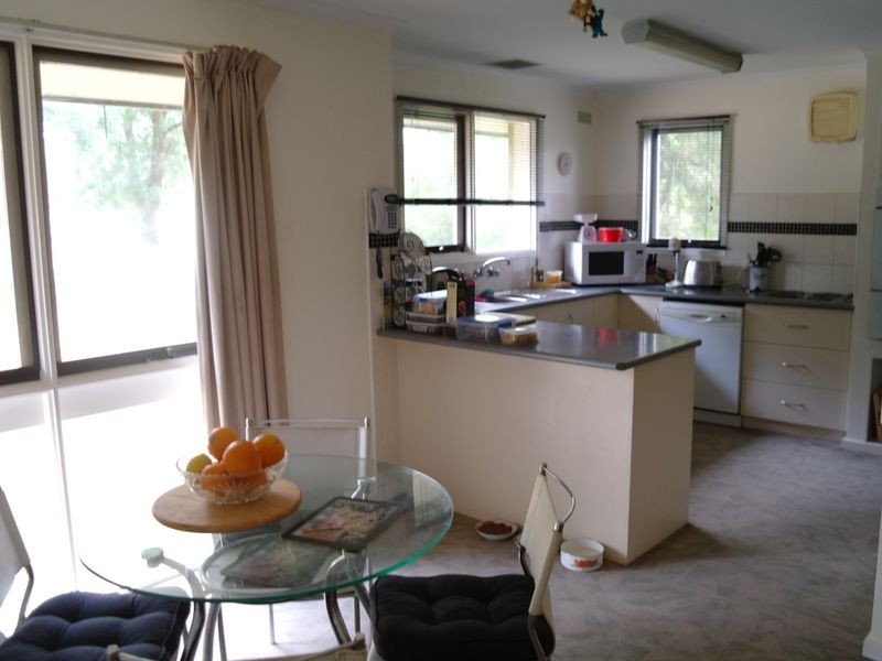 27 Moore Street Baddaginnie, Benalla VIC 3672