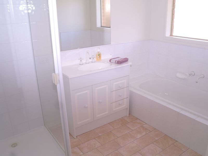 6 Georgesay Court, Benalla VIC 3672