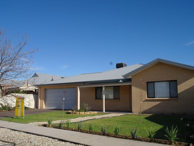 12 Ironbark Drive, Benalla VIC 3672