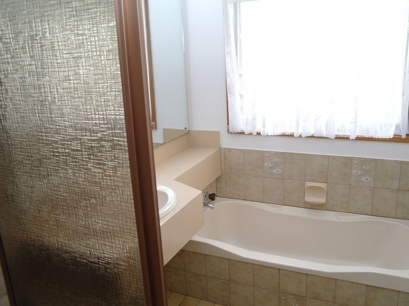 93 Coish Avenue, Benalla VIC 3672