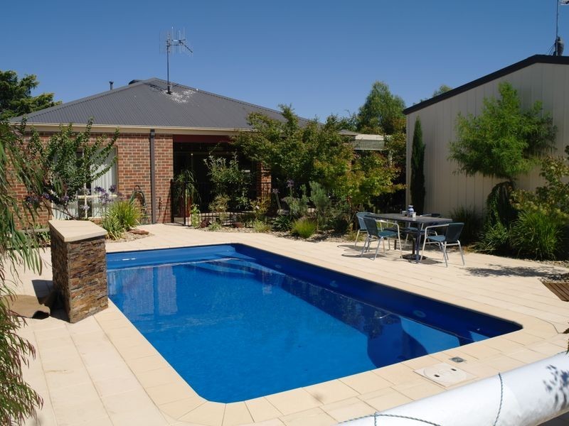 19 Olivers Road, Benalla VIC 3672