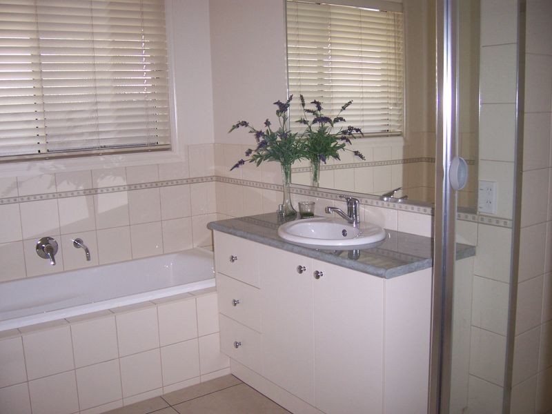 19 Olivers Road, Benalla VIC 3672