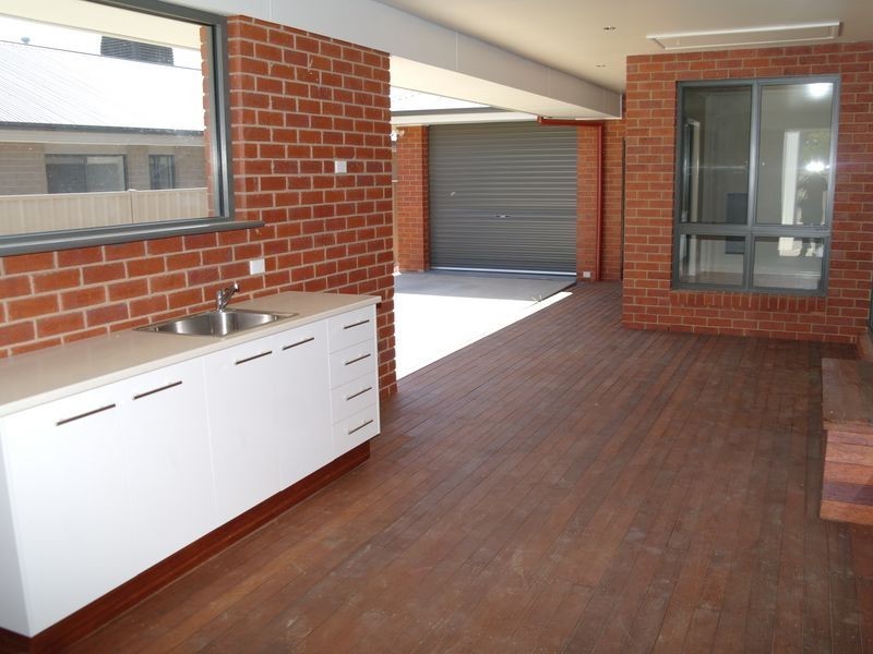 12 Trewin Street, Benalla VIC 3672