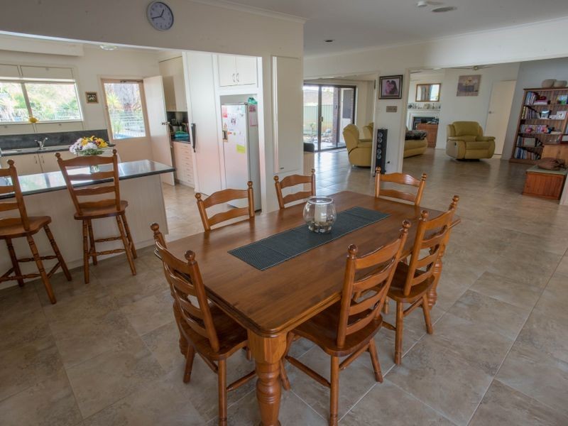 21 Maginness Street, Benalla VIC 3672