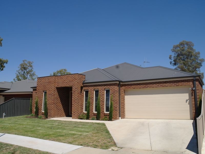 14 Trewin Street, Benalla VIC 3672