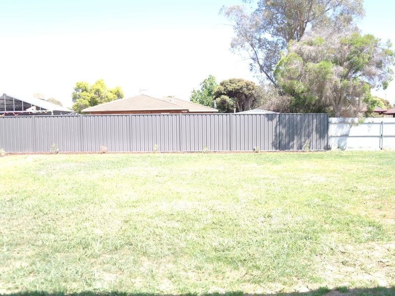 14 Trewin Street, Benalla VIC 3672