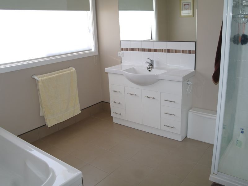 29 Miller Crescent, Benalla VIC 3672