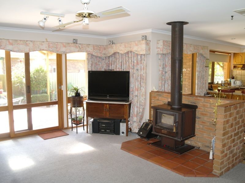 24 Latimer Street, Benalla VIC 3672