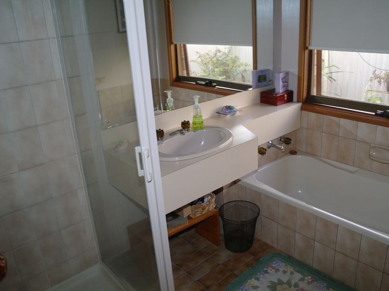 24 Latimer Street, Benalla VIC 3672