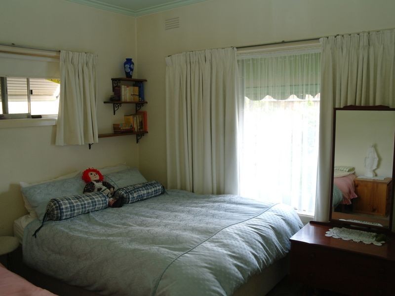 5 Munro Avenue, Benalla VIC 3672