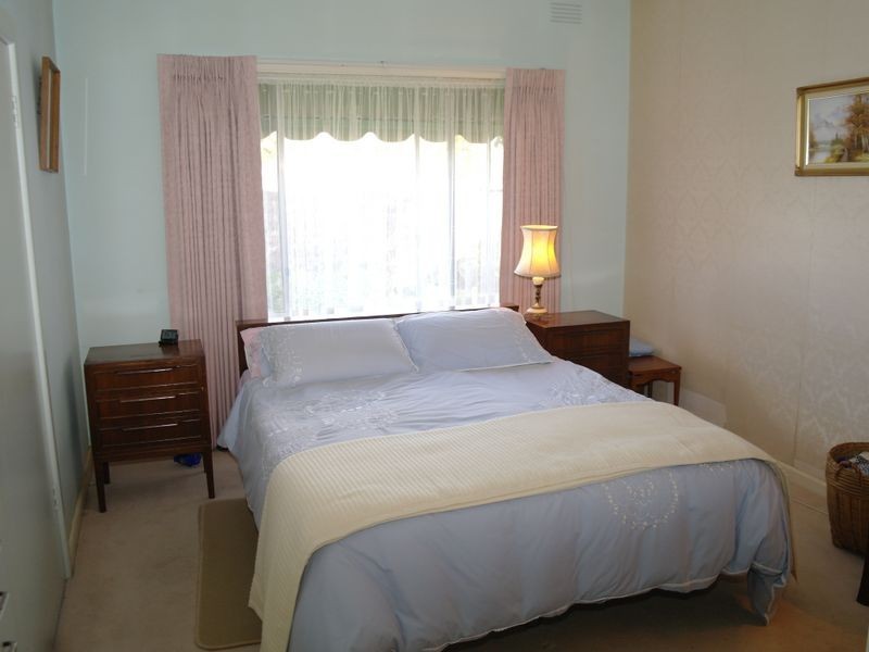 5 Munro Avenue, Benalla VIC 3672