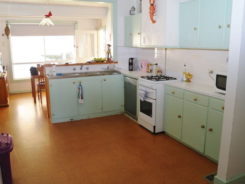 10 Deas Street, Benalla VIC 3672