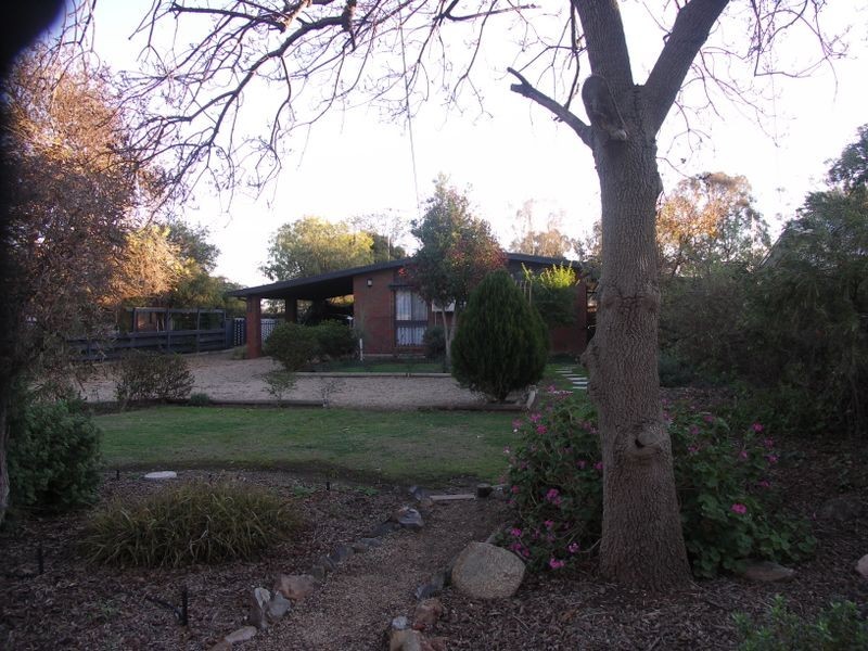 93 Halls Road, Goorambat VIC 3725