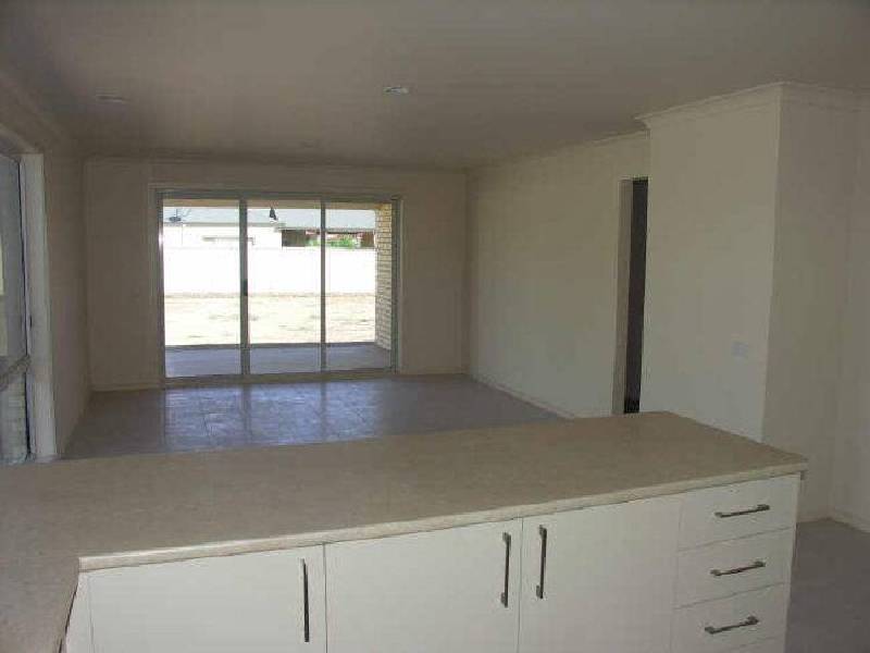 12 Schulz Street, Benalla VIC 3672