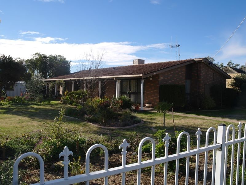 34 Shadforth Street, Benalla VIC 3672