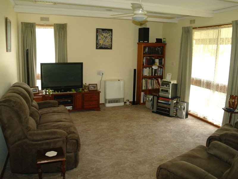 34 Shadforth Street, Benalla VIC 3672