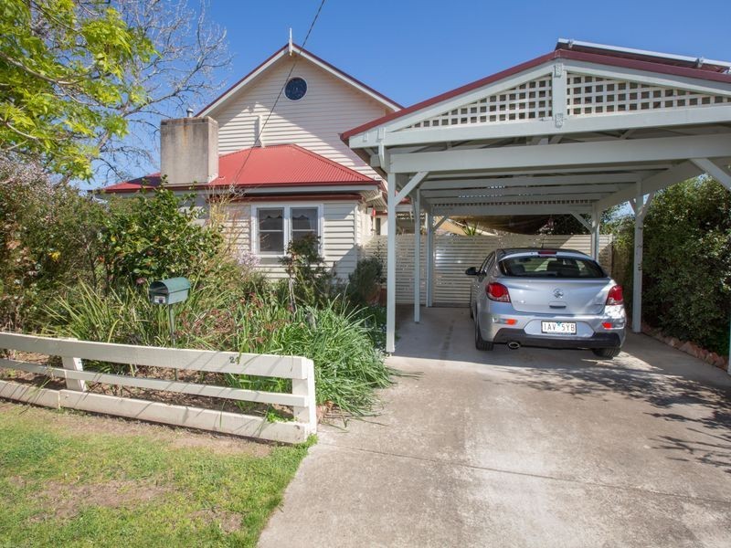 24 South Street, Benalla VIC 3672