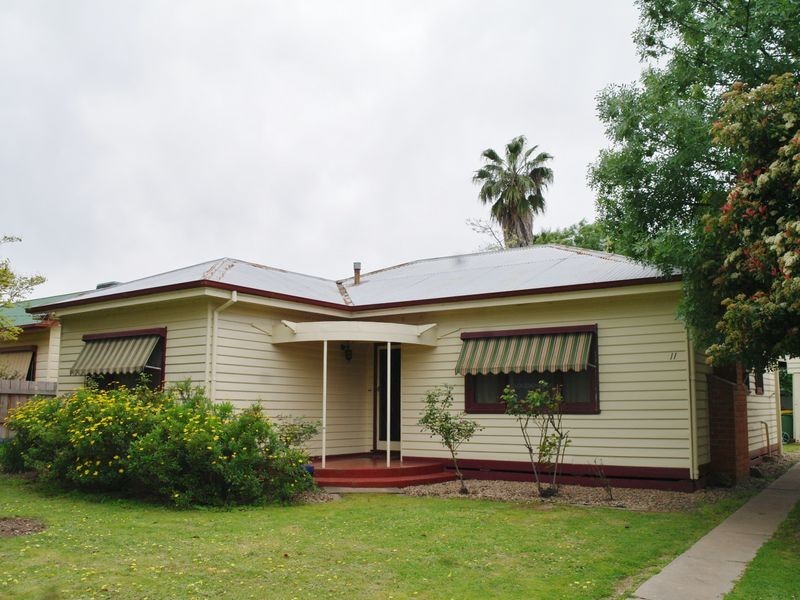 11 Swanlea Avenue, Benalla VIC 3672
