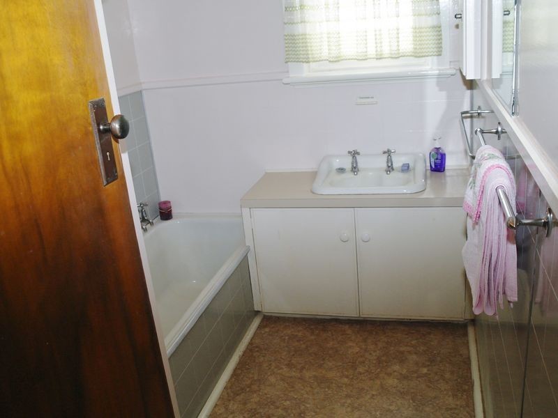 11 Swanlea Avenue, Benalla VIC 3672