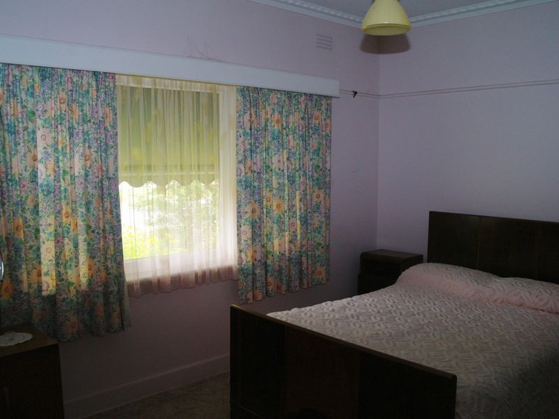 11 Swanlea Avenue, Benalla VIC 3672