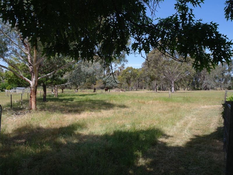 18 Farrell Road, Benalla VIC 3672