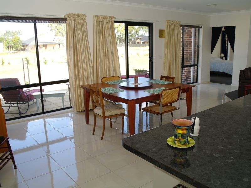 86 Racecourse Road, Benalla VIC 3672