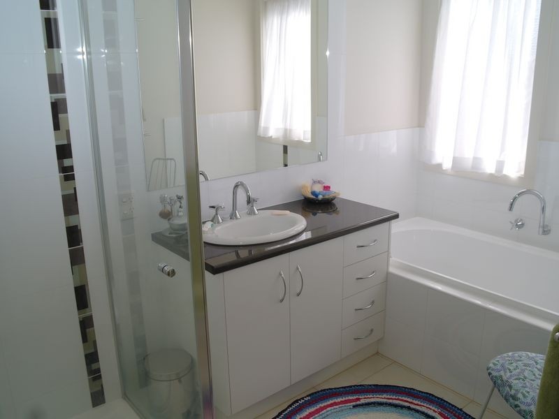 86 Racecourse Road, Benalla VIC 3672