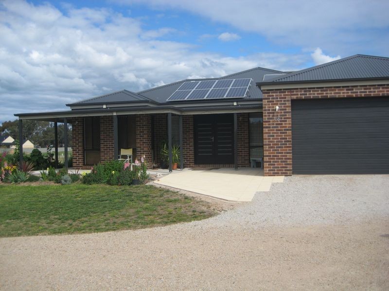 86 Racecourse Road, Benalla VIC 3672