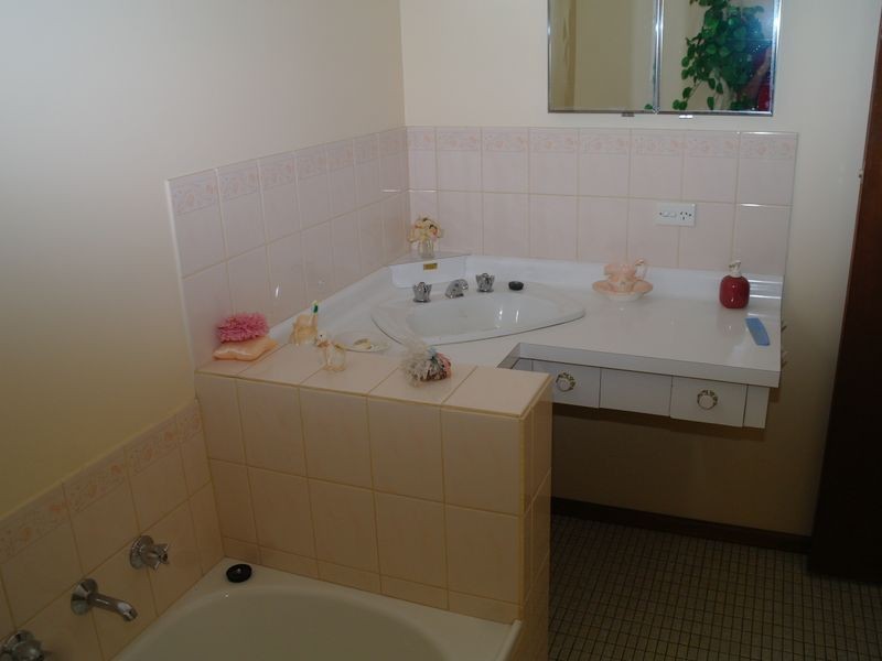 35 Thomas Street, Benalla VIC 3672