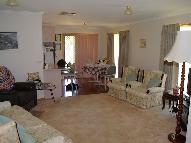 9 Exton Crescent, Benalla VIC 3672