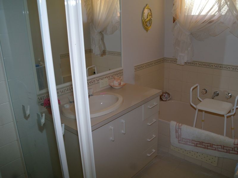 9 Exton Crescent, Benalla VIC 3672