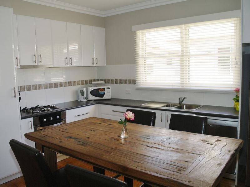 9 Tomkins Parade, Benalla VIC 3672