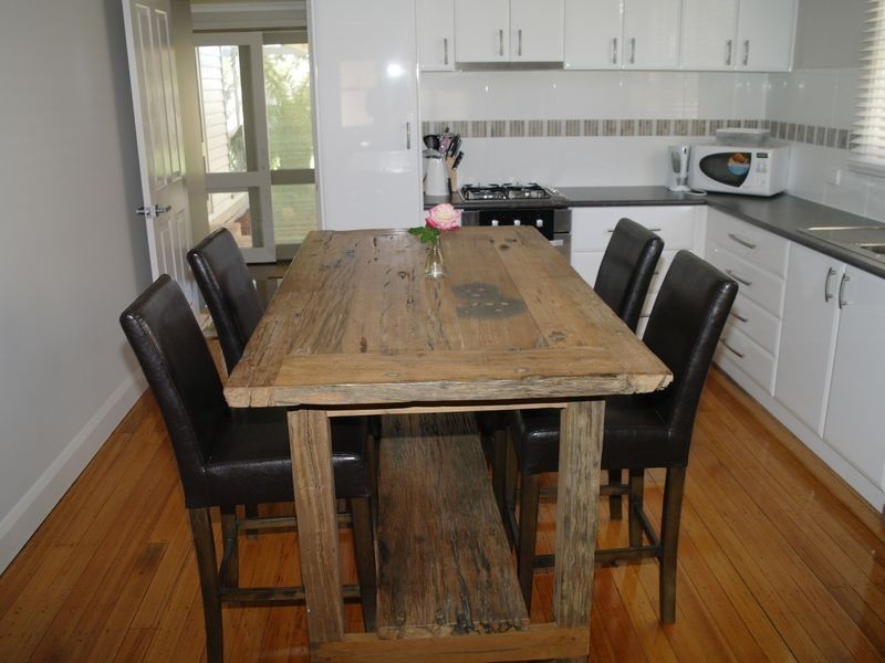 9 Tomkins Parade, Benalla VIC 3672