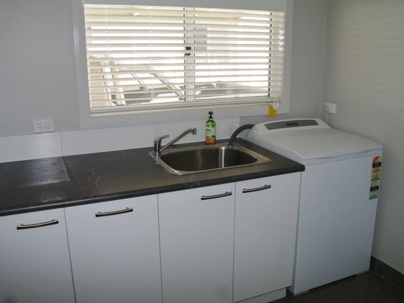 9 Tomkins Parade, Benalla VIC 3672