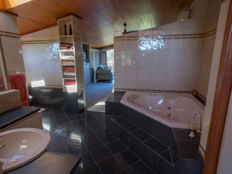 121 Grant Drive, Benalla VIC 3672