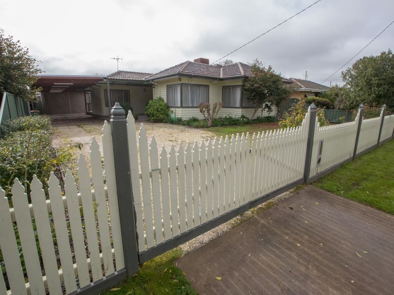 11 Perth Street, Benalla VIC 3672