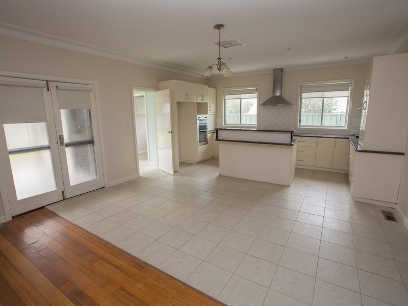 11 Perth Street, Benalla VIC 3672