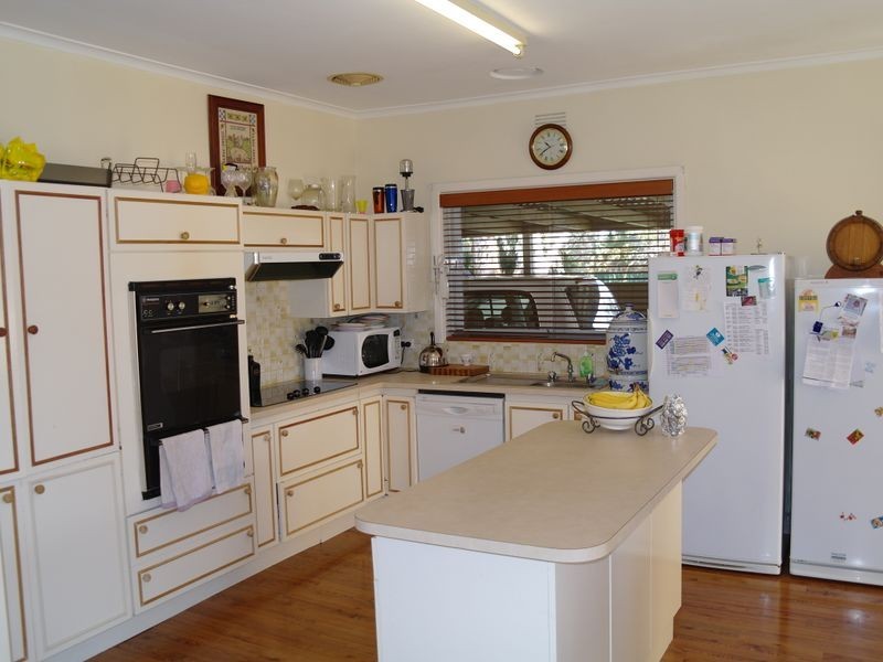 11 Waller Street, Benalla VIC 3672