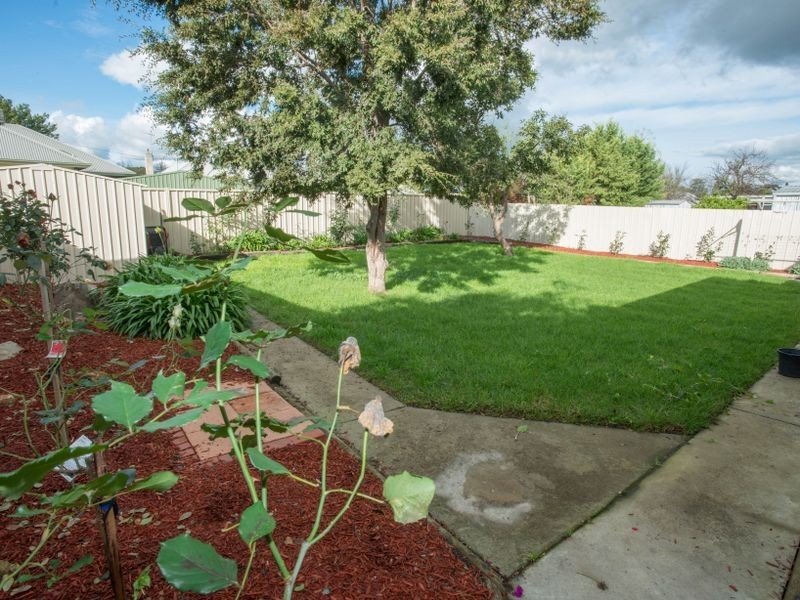 9 Tomkins Parade, Benalla VIC 3672