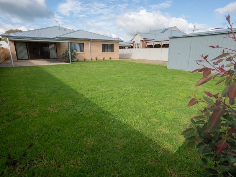 12 Ironbark Drive, Benalla VIC 3672