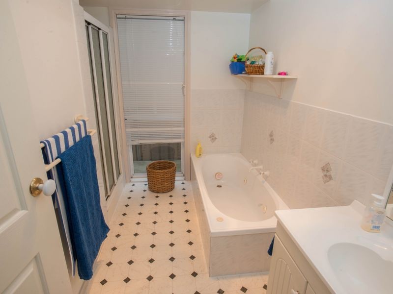 6 Park Place, Benalla VIC 3672