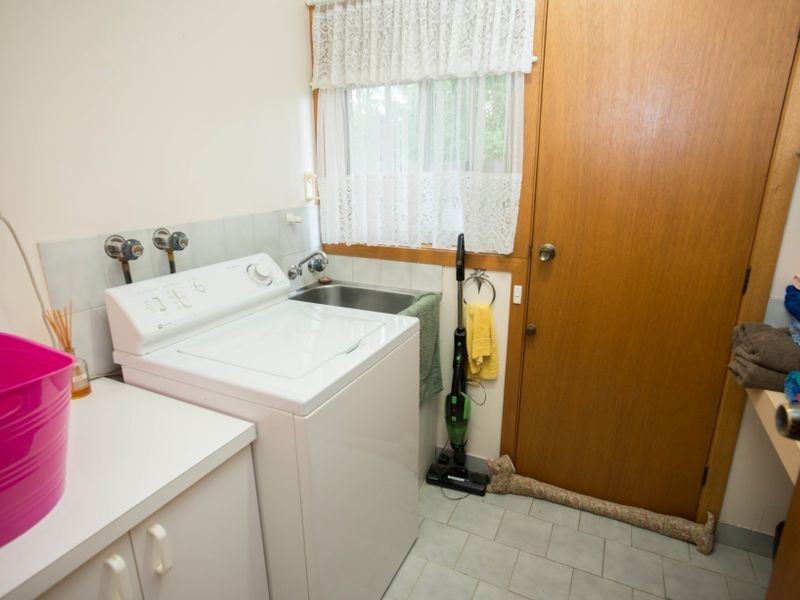 4 Diplomat Crt, Benalla VIC 3672