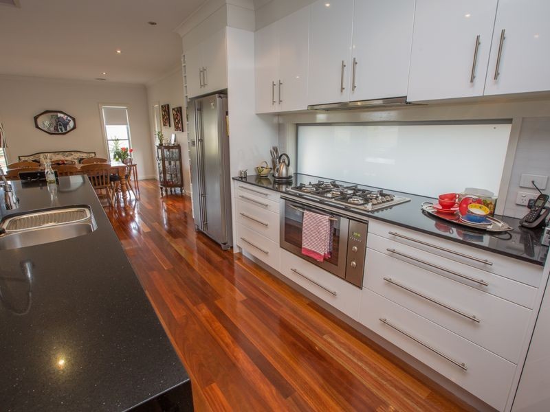 10 Amber Avenue, Benalla VIC 3672