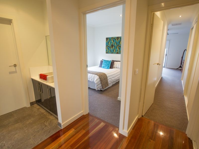 10 Amber Avenue, Benalla VIC 3672