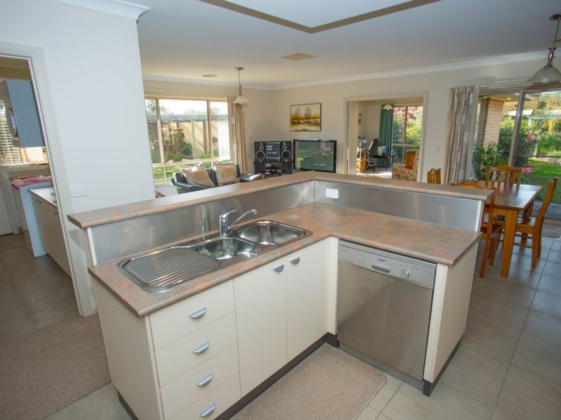 67 Oliver Road, Benalla VIC 3672