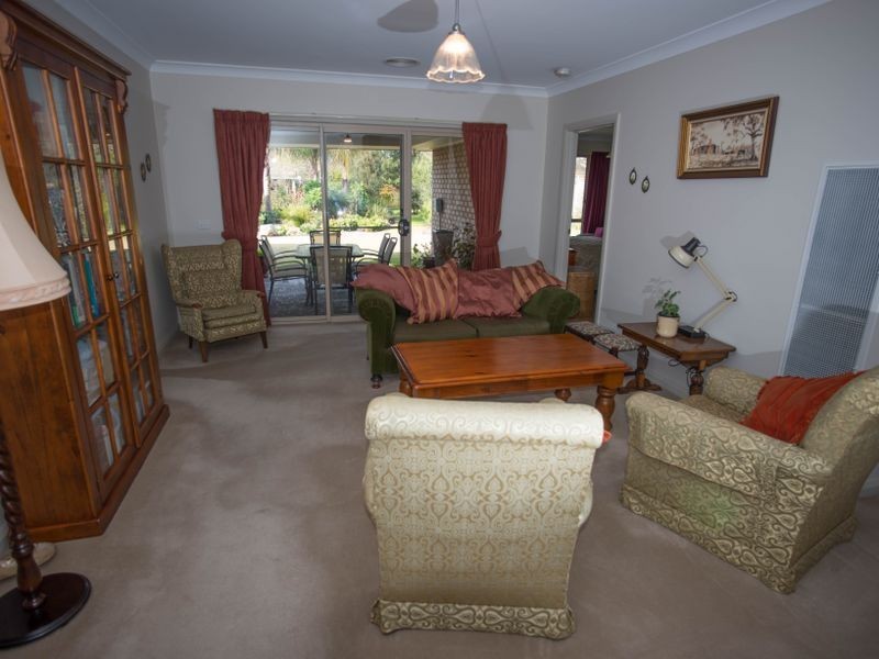 67 Oliver Road, Benalla VIC 3672