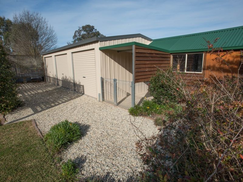 67 Oliver Road, Benalla VIC 3672